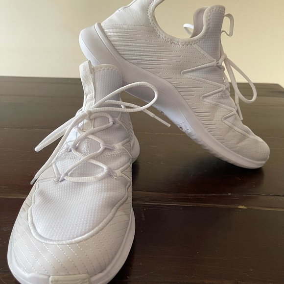 NIKE | 8.5 | trainers - Picture 2 of 4